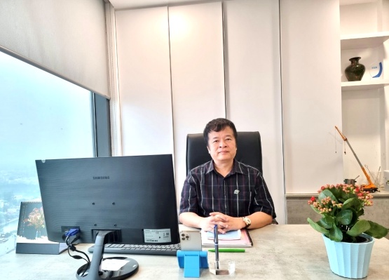 LÊ VĂN HƯỚNG