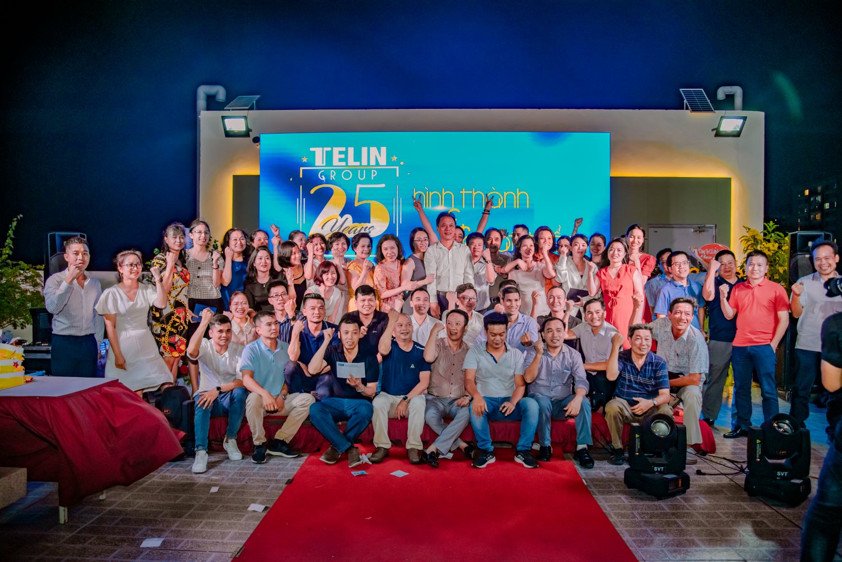 AVT_3439 R.JPG